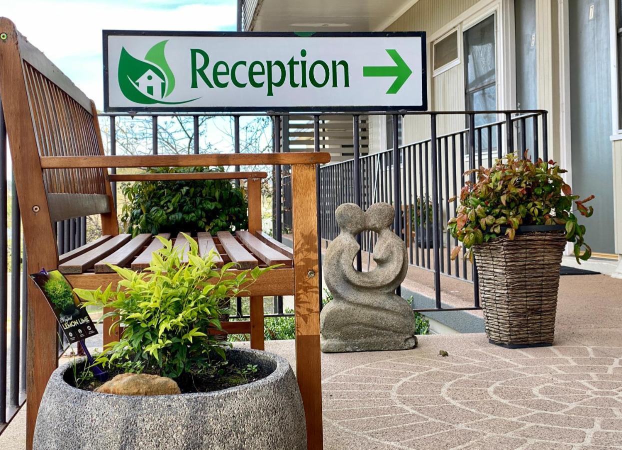 Titania Motel Oberon Εξωτερικό φωτογραφία