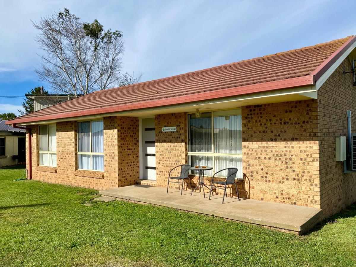 Titania Motel Oberon Εξωτερικό φωτογραφία