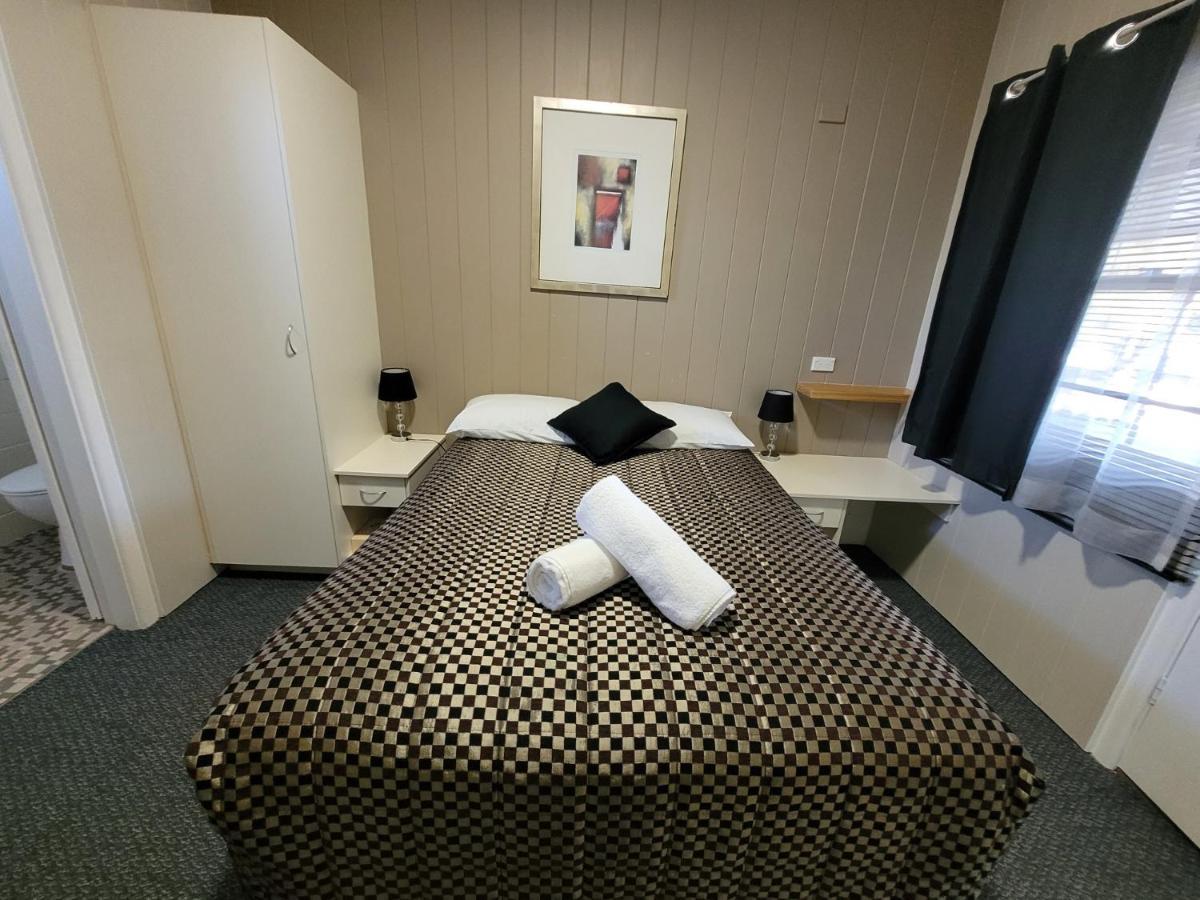 Titania Motel Oberon Εξωτερικό φωτογραφία