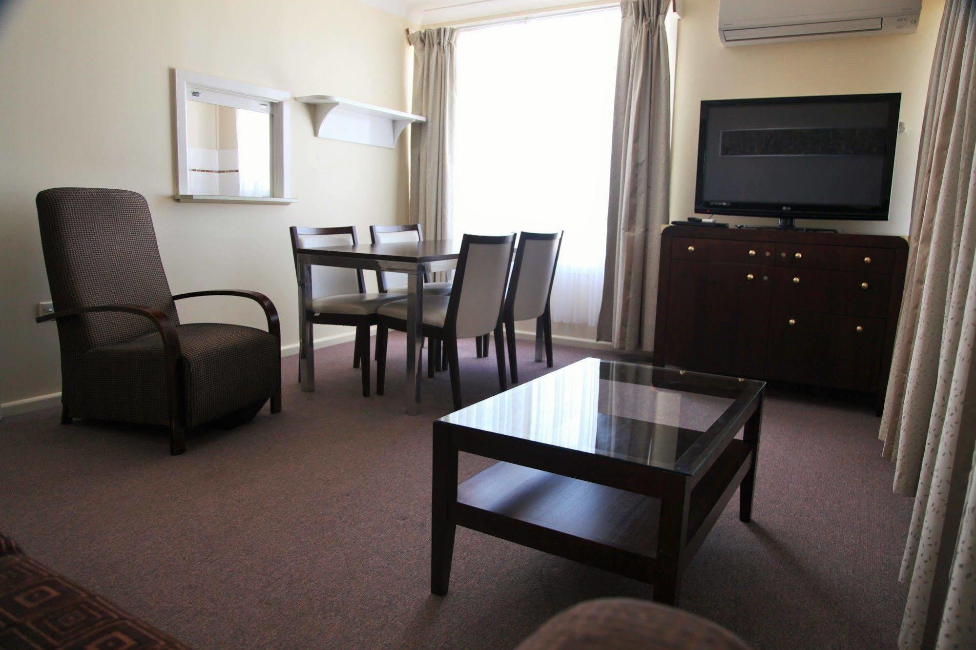 Titania Motel Oberon Εξωτερικό φωτογραφία