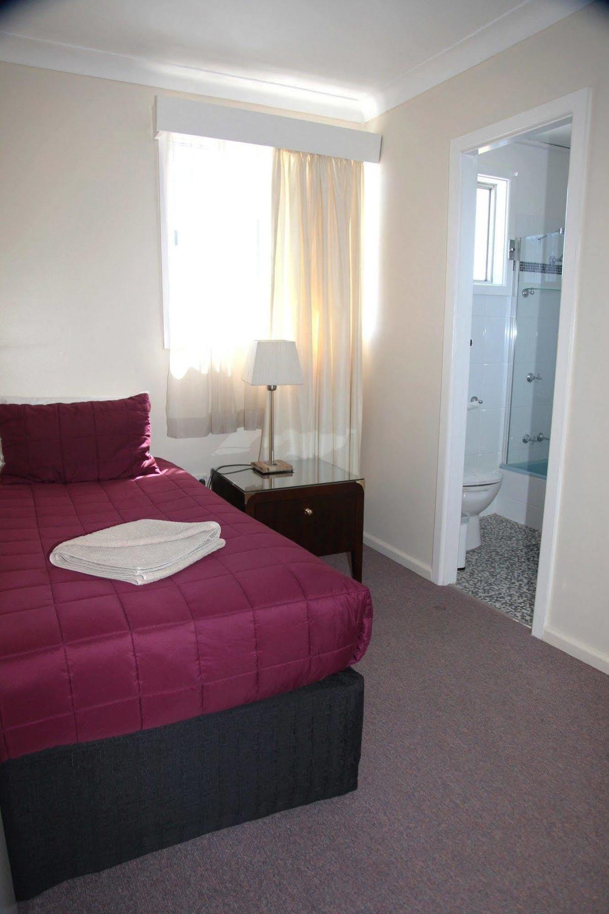 Titania Motel Oberon Εξωτερικό φωτογραφία
