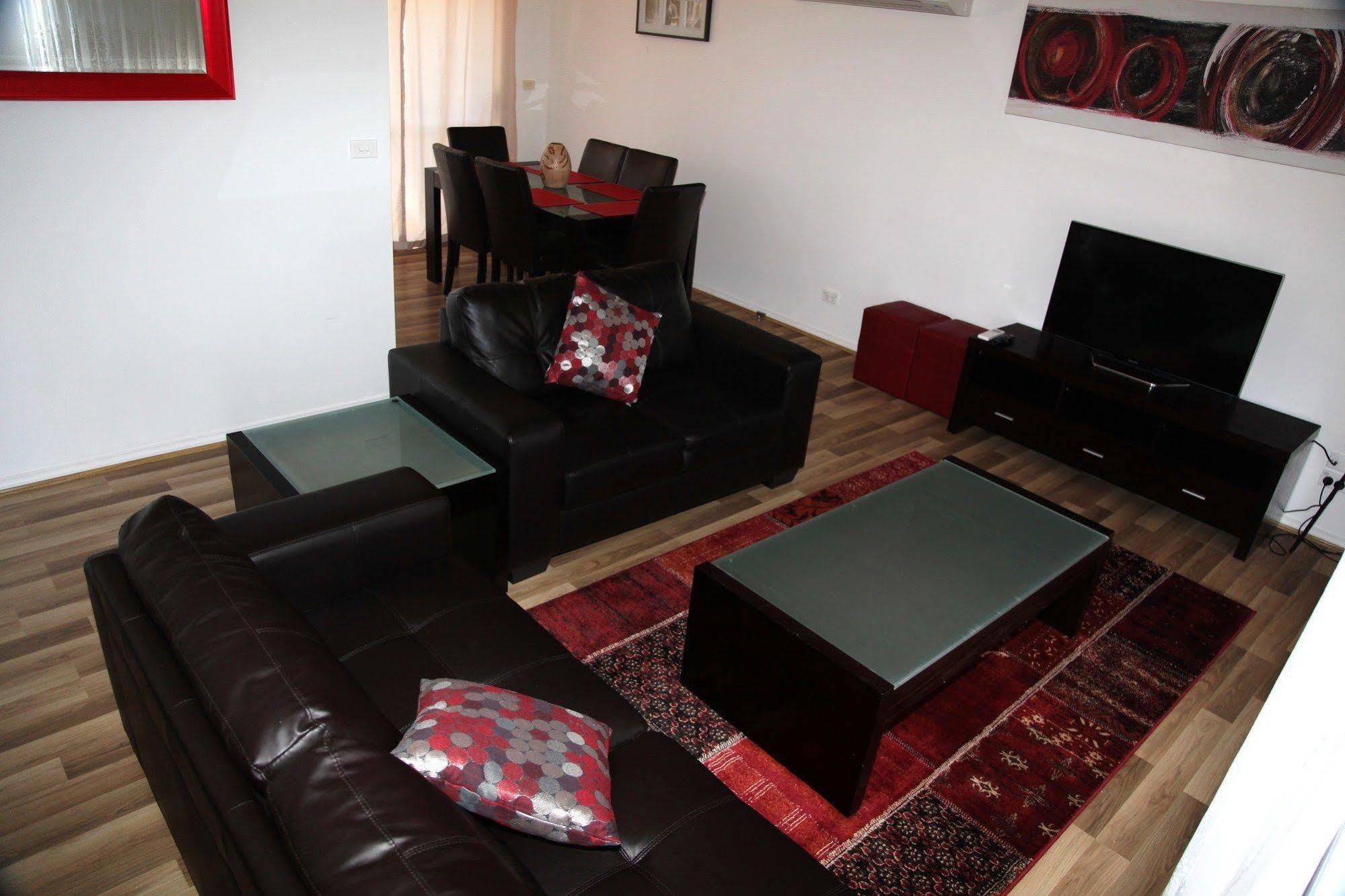Titania Motel Oberon Εξωτερικό φωτογραφία
